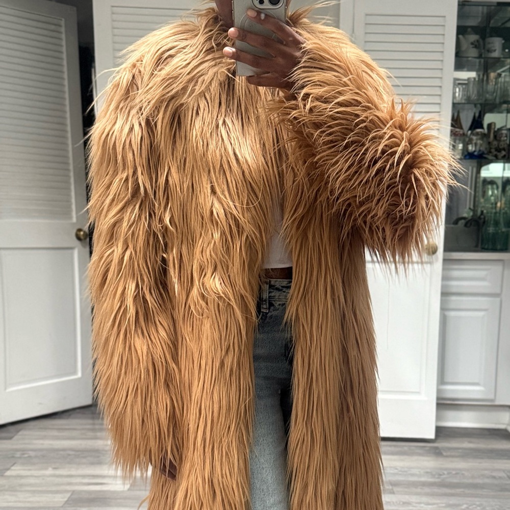 🆕 Zara Studio Faux Fur Maxi Coat – Camel Brown l Statement Coat – NWT - Picture 6 of 15